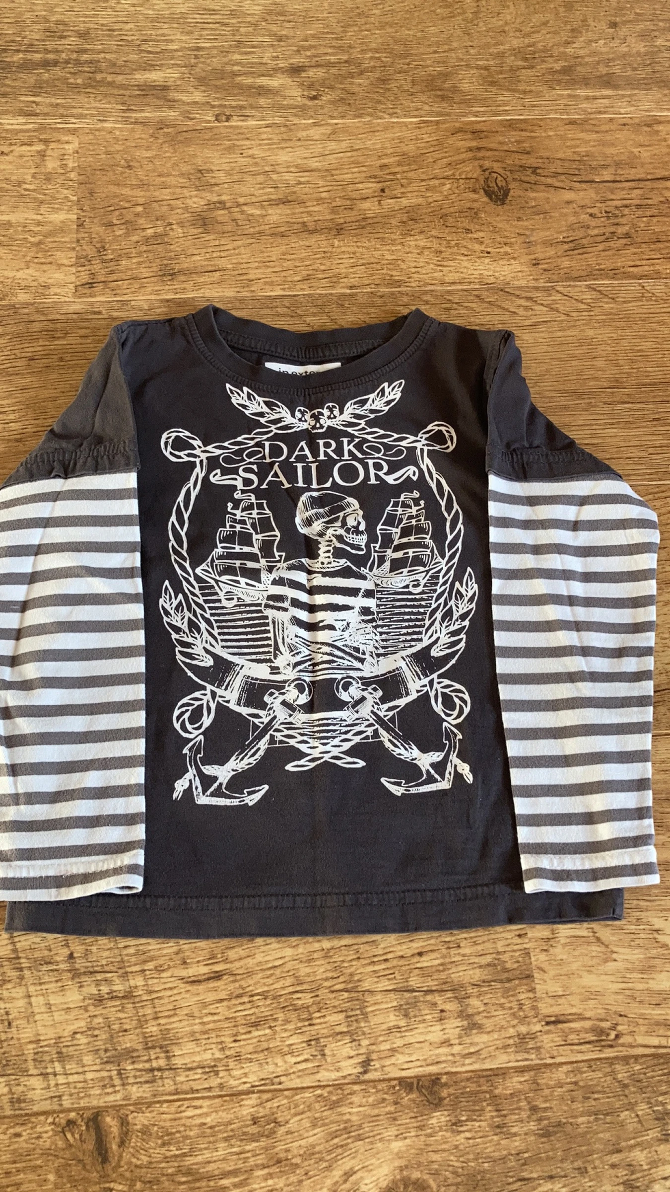 Polo pirates gris